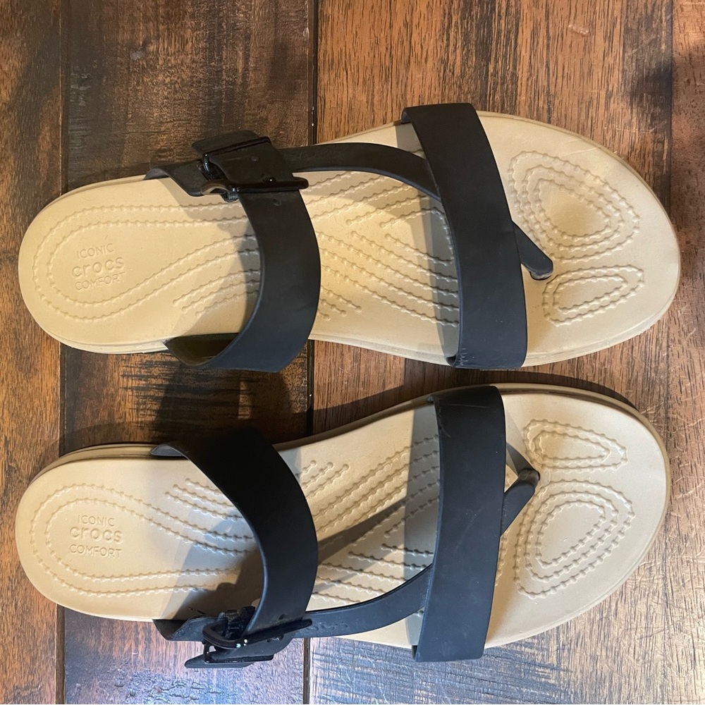 Women’s crocs sandals. Black and tan. Size 8.